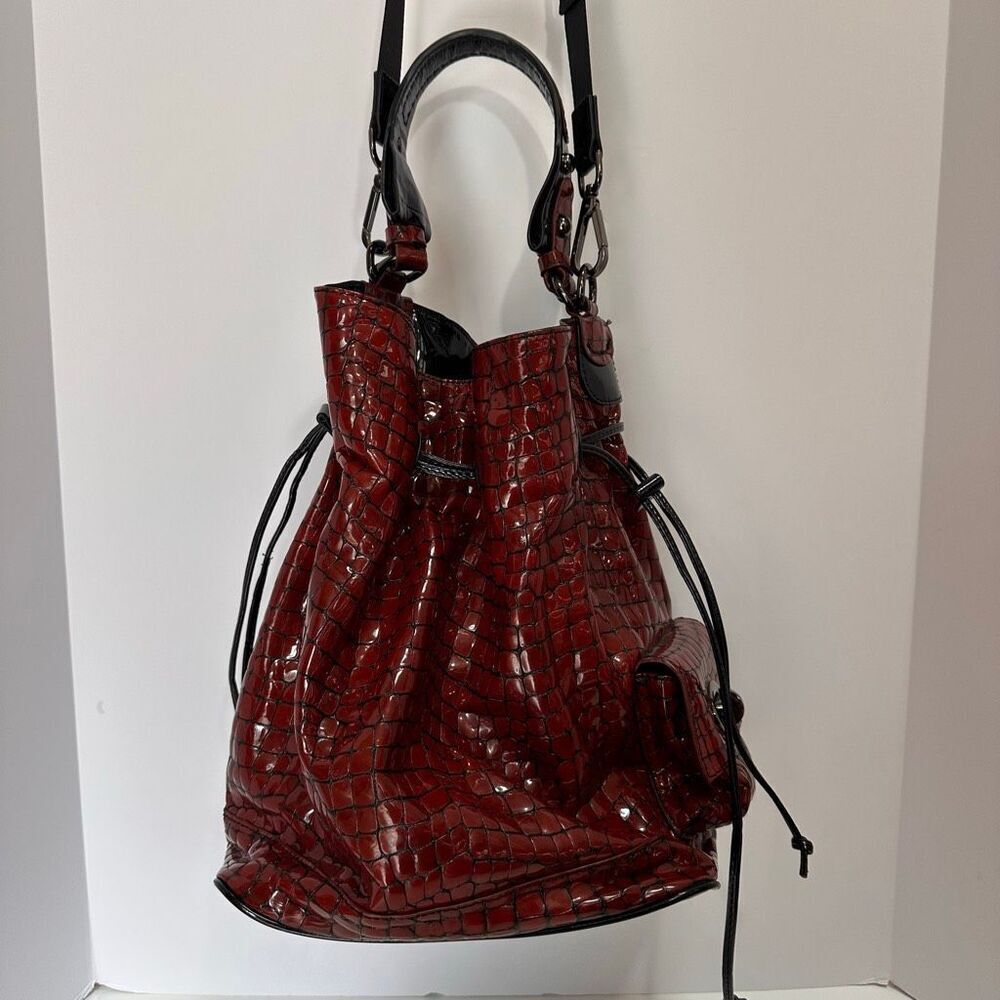 Staccato Crocodile-embossed Bucket-Style Handbag Shoulder bag Purse Red